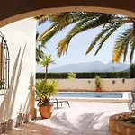 Lobos Bed and Breakfast Lliber