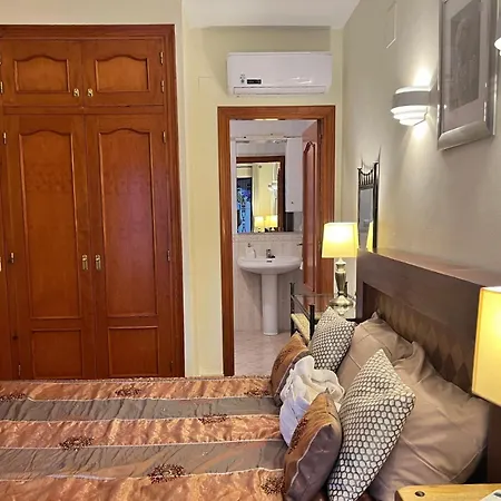 Lobos Bed & Breakfast